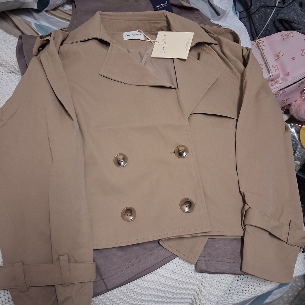 Chic Tan Double-Breasted Trench Coat